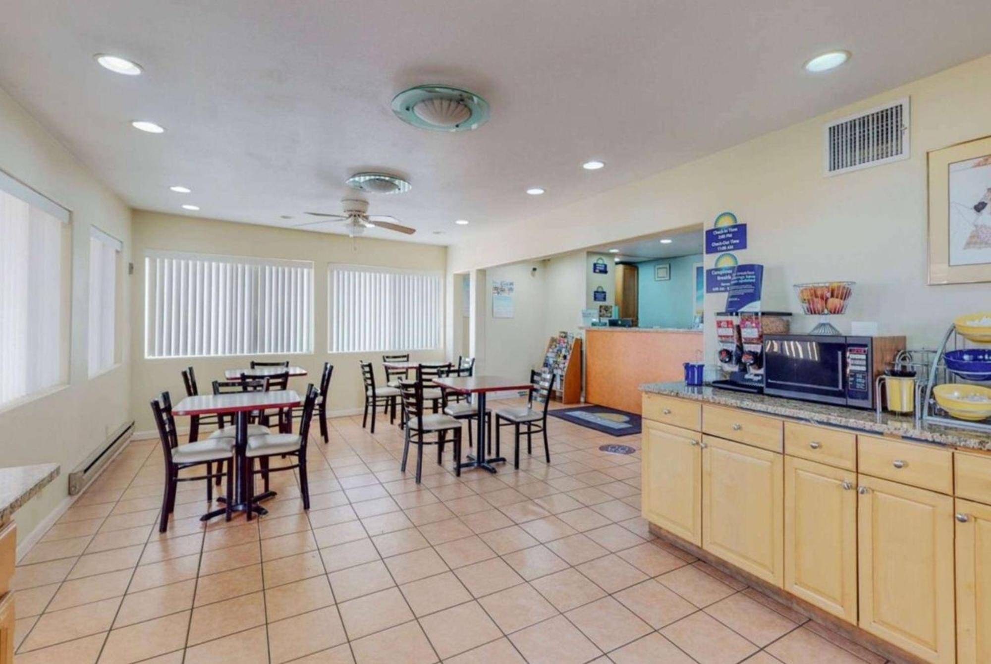Days Inn By Wyndham Socorro Luaran gambar