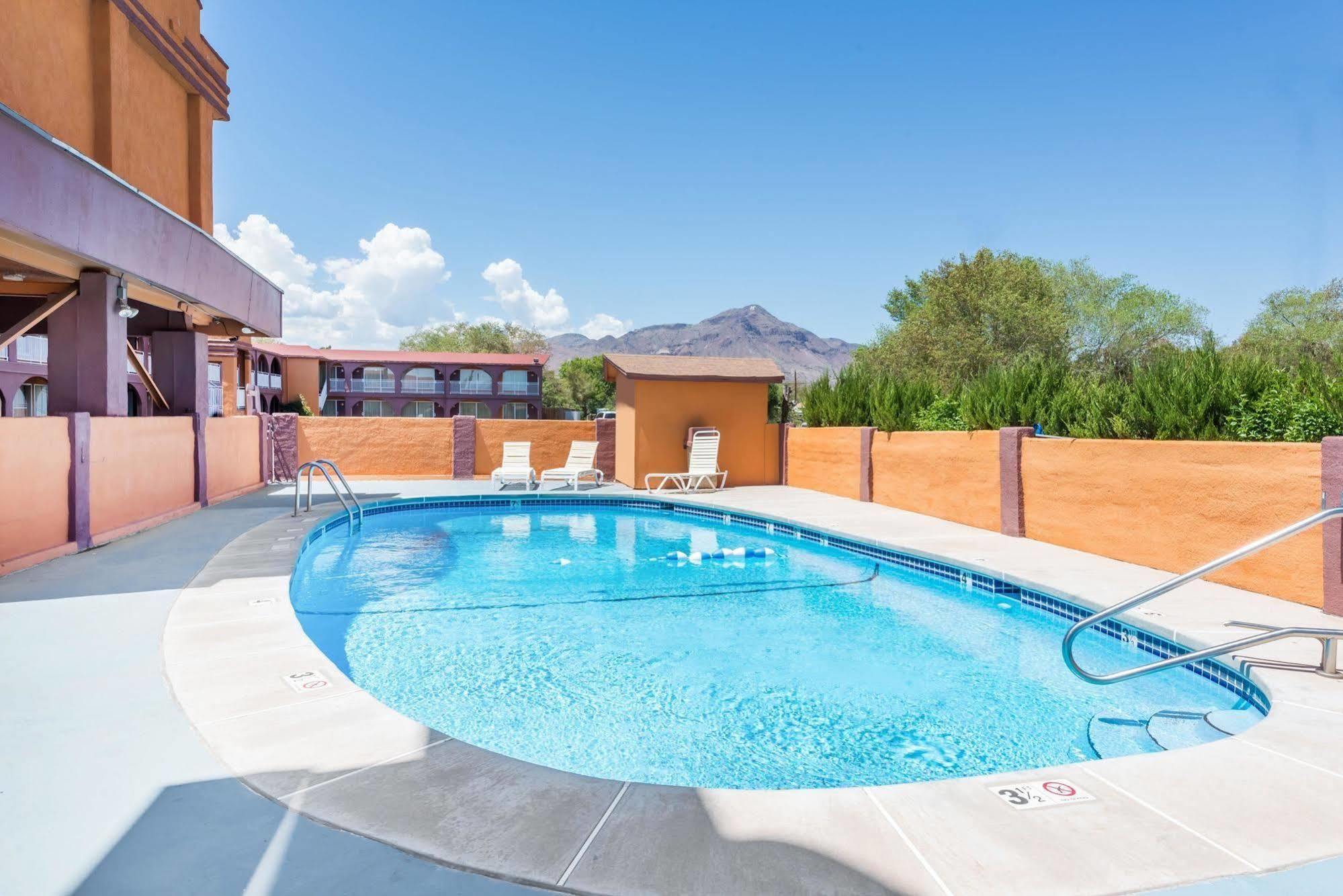 Days Inn By Wyndham Socorro Luaran gambar